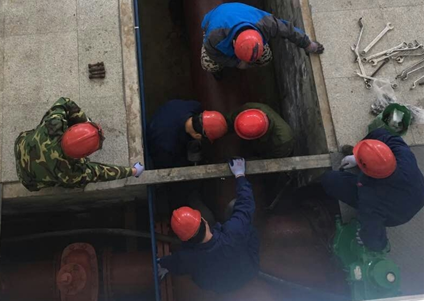 解決隱患為安全 連續(xù)奮戰(zhàn)保供水